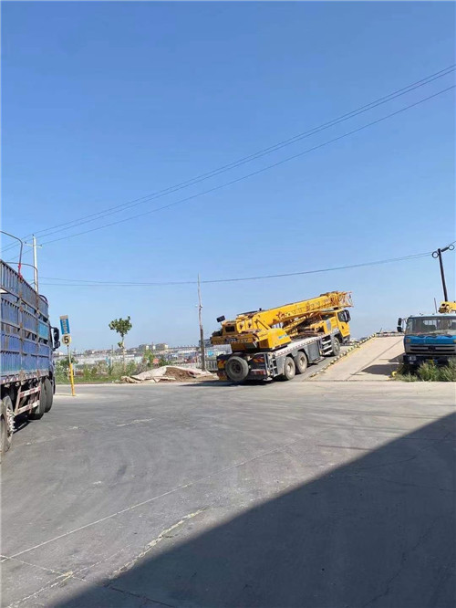 建昌县25吨吊车的租赁价格大概是多少？